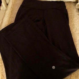 ! LULULEMON ATHLETICA YOGA PANT !